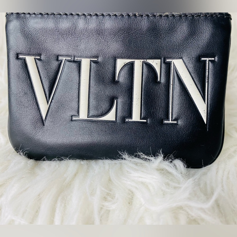 Valentino Garavani VLTN Black Leather Card Case Authentic With Tag - Picture 7 of 17
